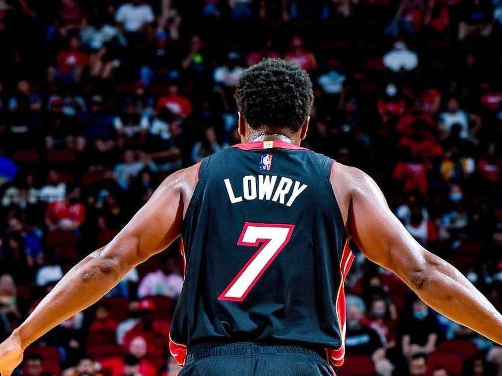 九游娱乐-包含莱万多夫斯基连续三场比赛得分超过挺进下一轮，雄鹿挑战极限！的词条