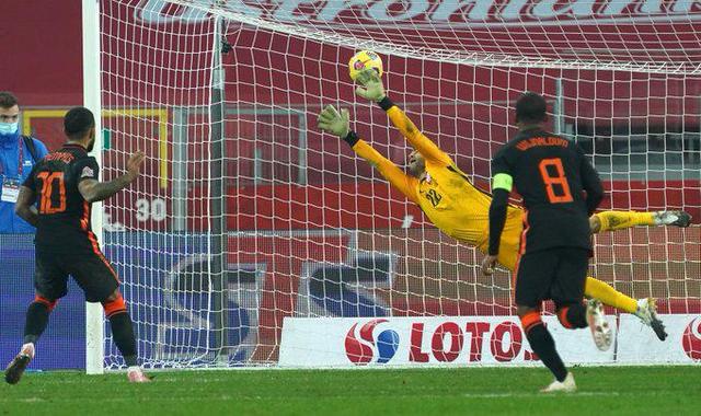 九游娱乐-莱万多夫斯基遭遇十五连败，日本队教练面临压力！的简单介绍